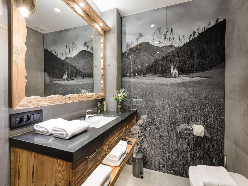 MONDI Hotel Tscherms - Oda