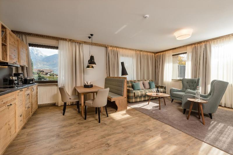 MONDI Hotel Tscherms - Oda