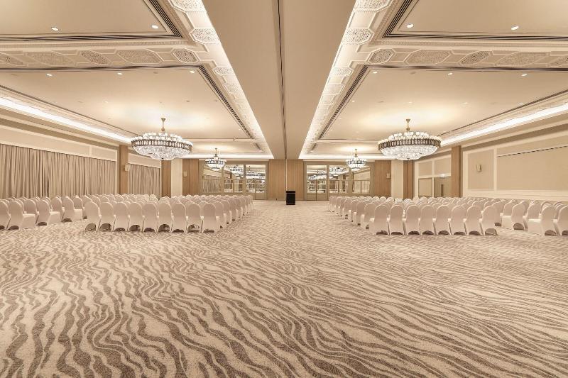 Sheraton Abu Dhabi Hotel & Resort - Toplantı