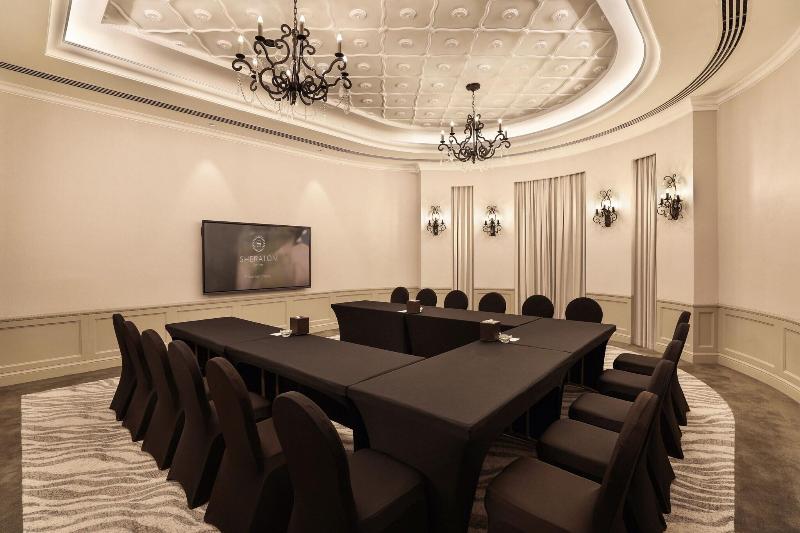 Sheraton Abu Dhabi Hotel & Resort - Toplantı