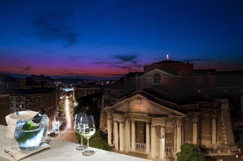 Radisson Blu Ghr Hotel Rome - Genel