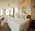 Van der Valk Hotel Amsterdam Zuidas oda fotoğrafı