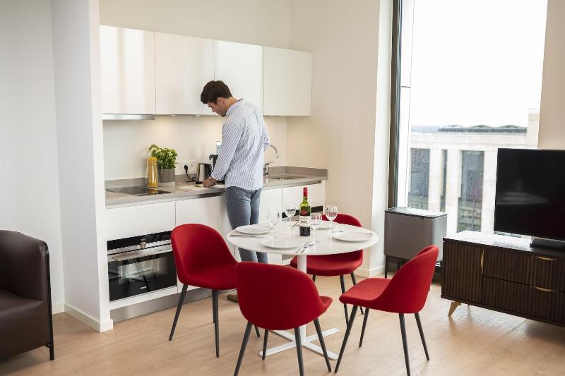 Premier Suites Plus Amsterdam - Oda