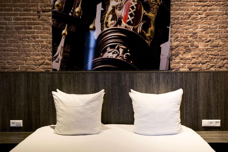 Eden Studios and Apartments - Lobi