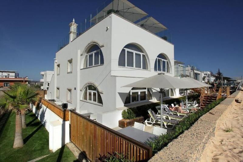 Golden Beach Guesthouse - Genel