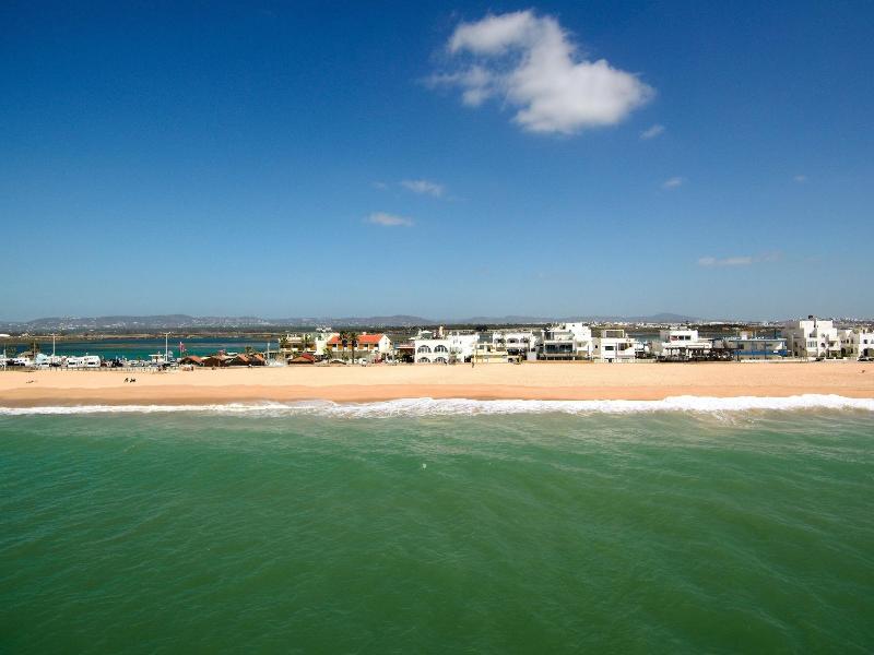 Golden Beach Guesthouse - Genel