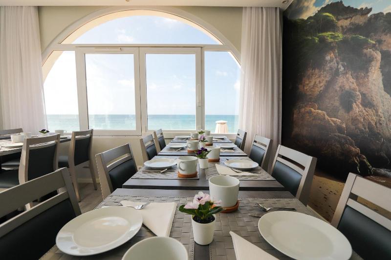 Golden Beach Guesthouse - Restoran