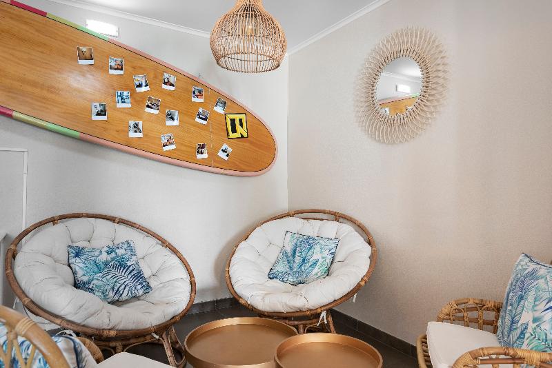The Blue Bamboo Hotel- Duna Parque Group - Lobi