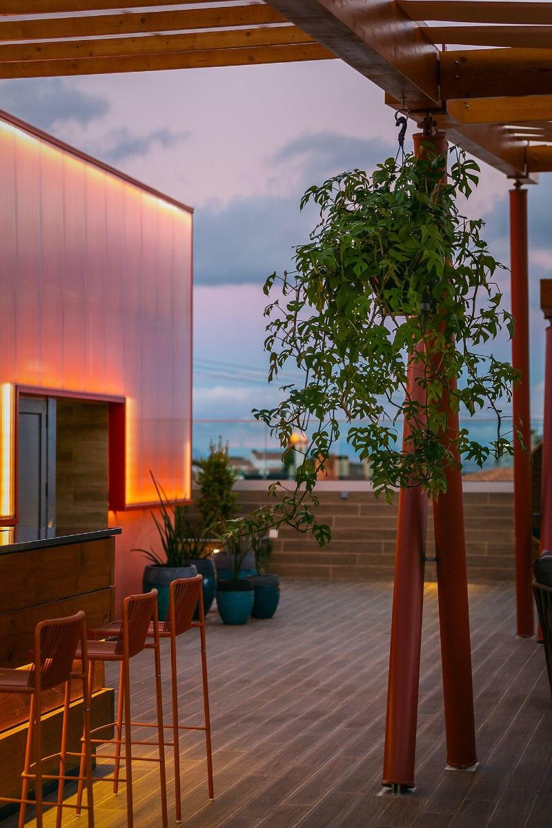 Three House Hotel - Bar