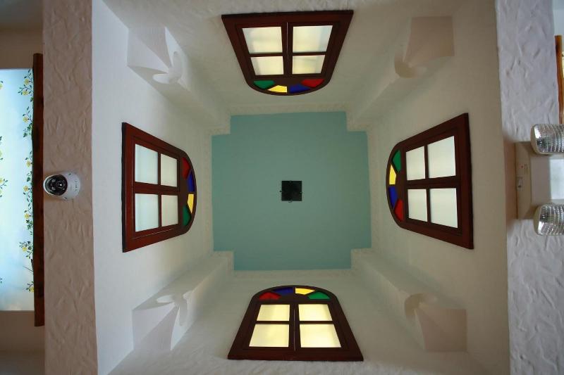 Al Liwan Suites Rawdat Al Khail - Lobi