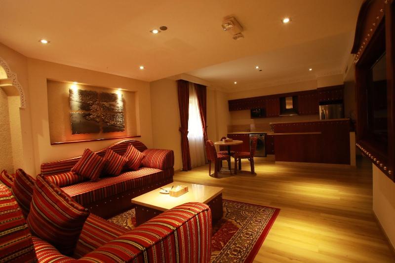 Al Liwan Suites Rawdat Al Khail - Oda