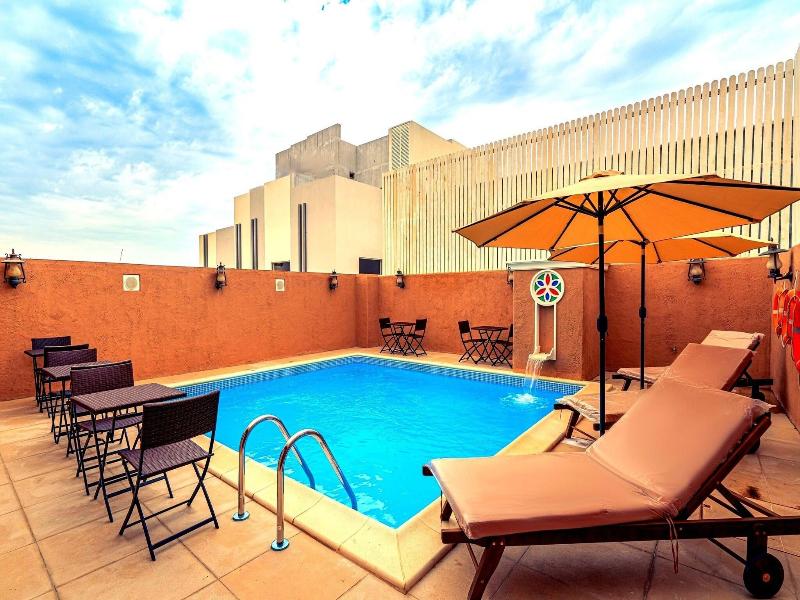 Al Liwan Suites Rawdat Al Khail - Havuz