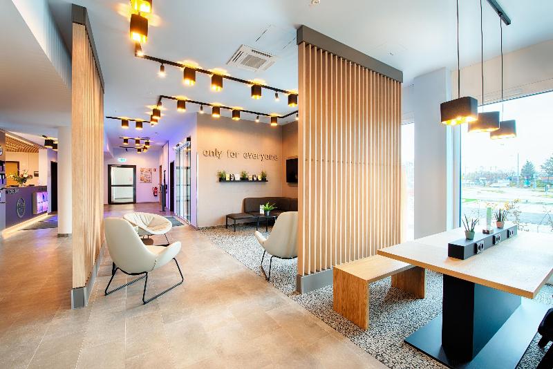 B&B Hotel Augsburg-Nord - Lobi