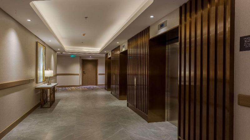 Clarion Hotel Jeddah Airport - Lobi