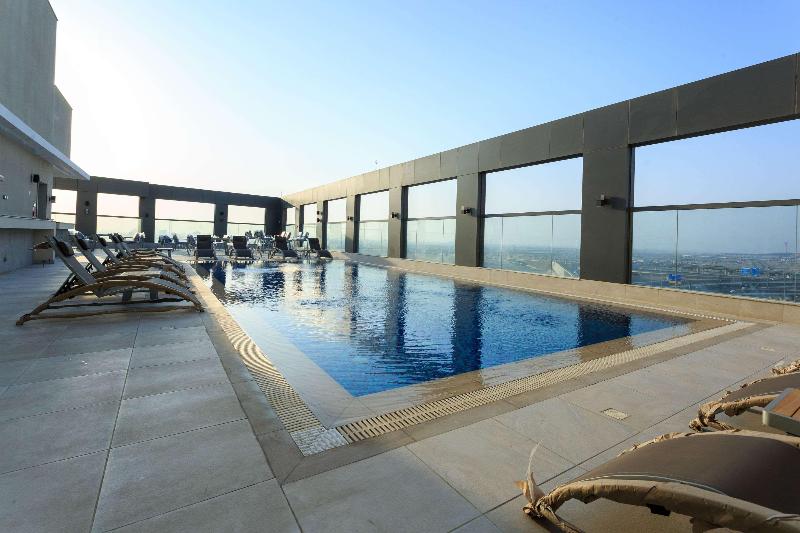 Clarion Hotel Jeddah Airport - Havuz