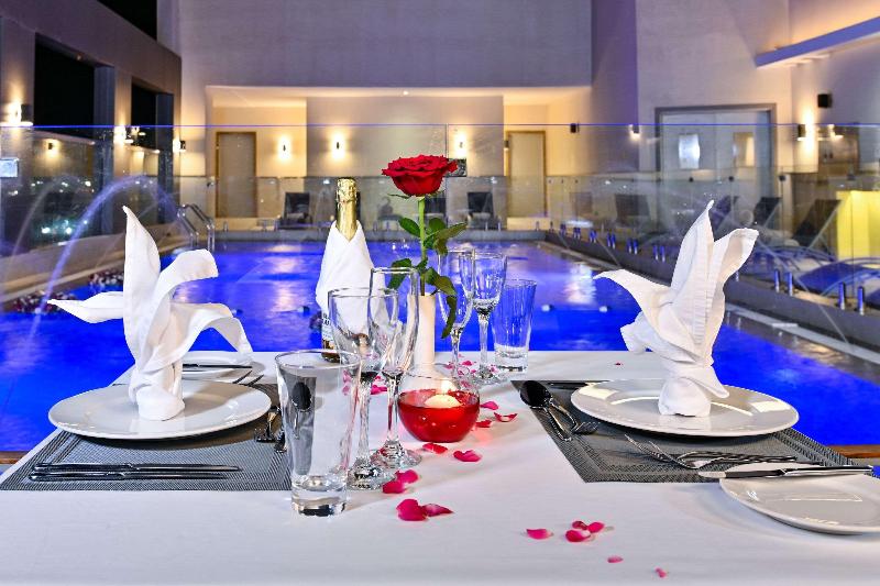 Clarion Hotel Jeddah Airport - Restoran