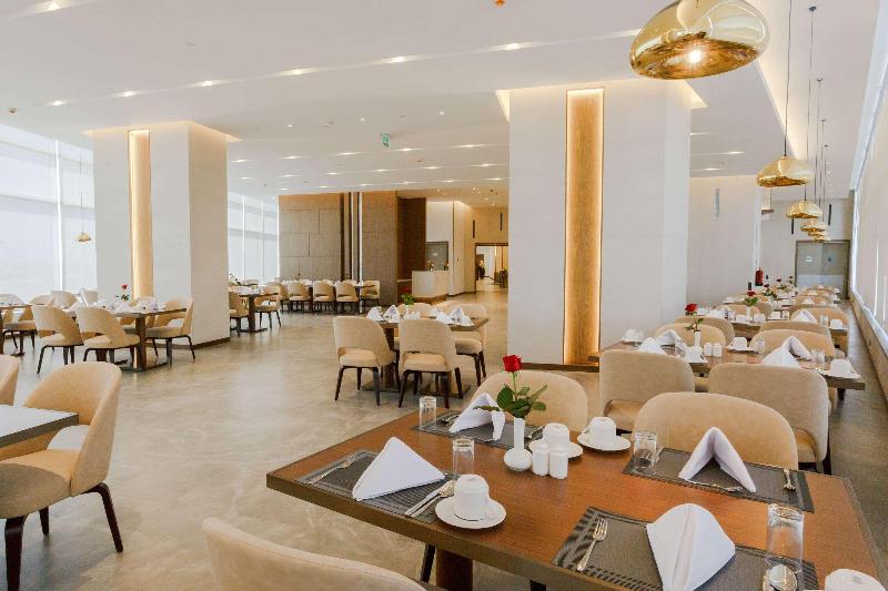 Clarion Hotel Jeddah Airport - Restoran
