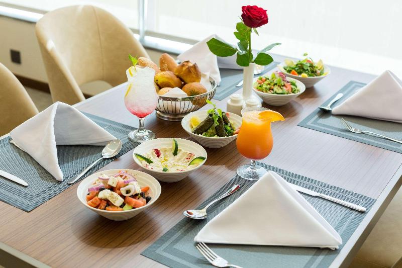 Clarion Hotel Jeddah Airport - Restoran