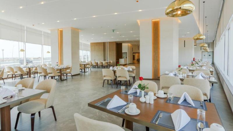 Clarion Hotel Jeddah Airport - Restoran
