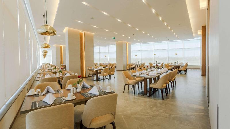 Clarion Hotel Jeddah Airport - Restoran