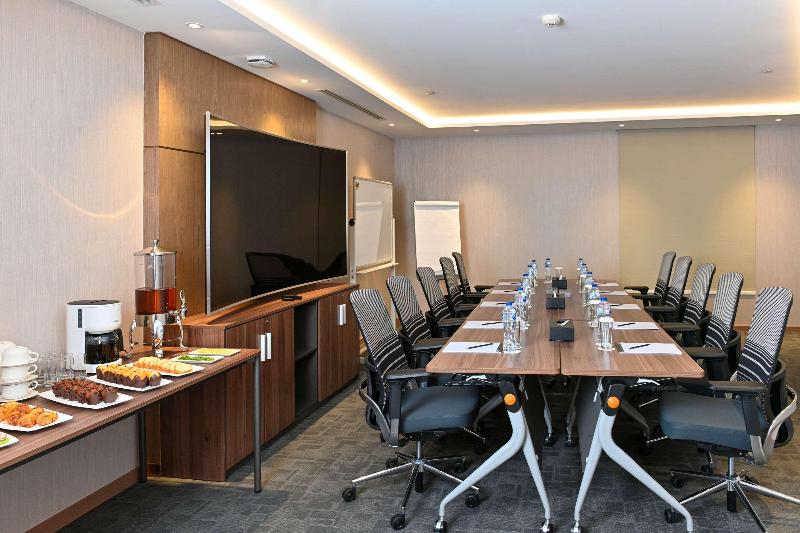 Comfort Hotel Jeddah King Road - Toplantı