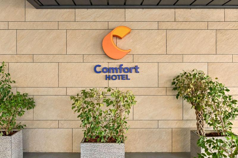 Comfort Hotel Jeddah King Road - Genel