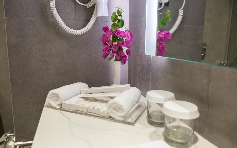 Comfort Hotel Jeddah King Road - Oda