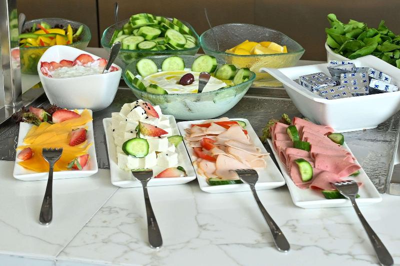 Comfort Hotel Jeddah King Road - Restoran