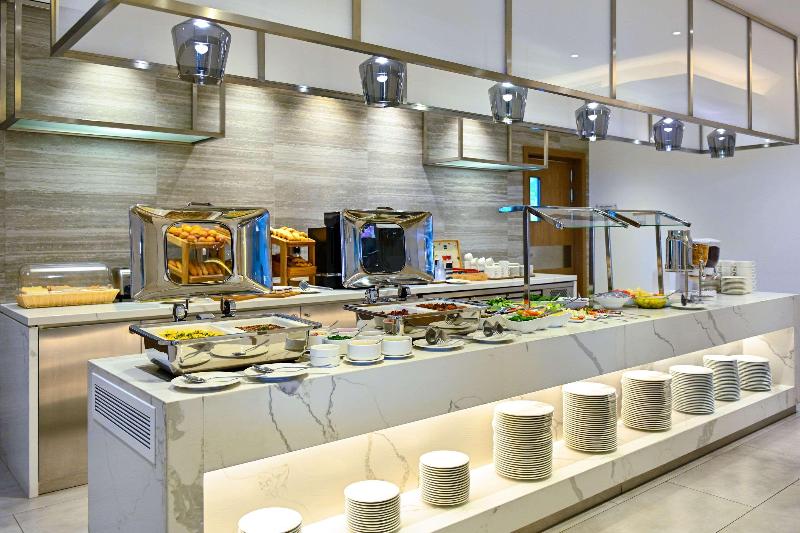 Comfort Hotel Jeddah King Road - Restoran