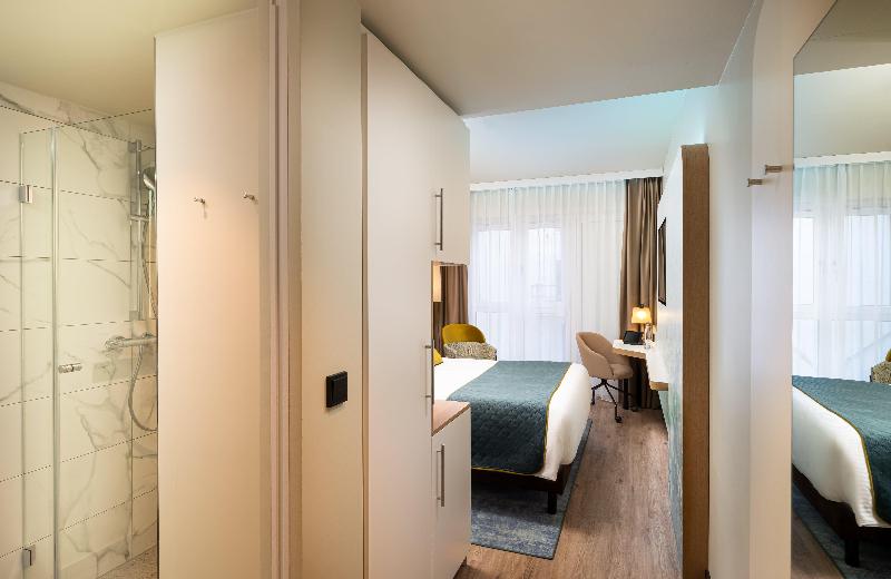 Leonardo Hotel Hamburg Altona - Oda