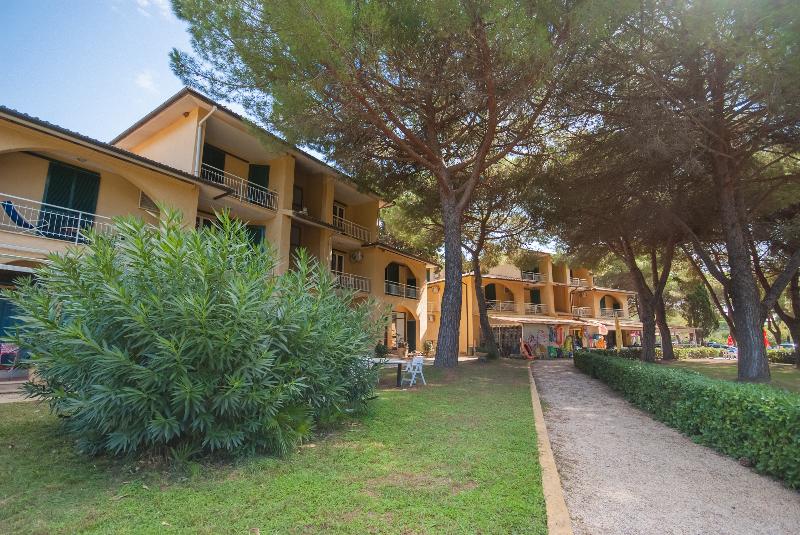 Residence Golfo Della Lacona - Genel