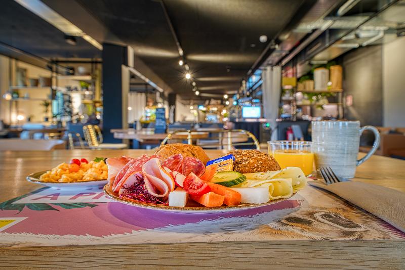 Vienna House Easy by Wyndham Augsburg - Restoran