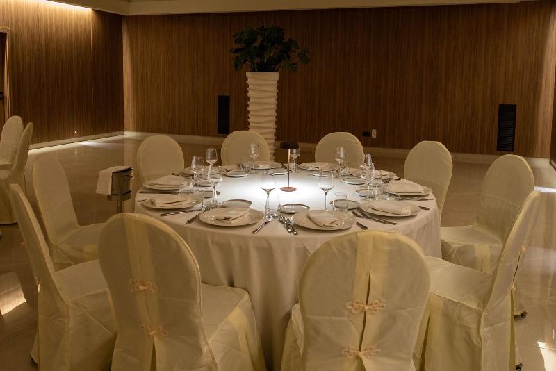 Gold Tower Lifestyle Hotel - Toplantı