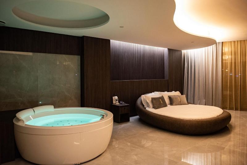 Gold Tower Lifestyle Hotel - Oda