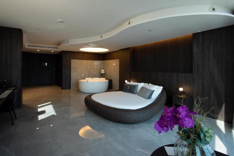 Gold Tower Lifestyle Hotel - Oda