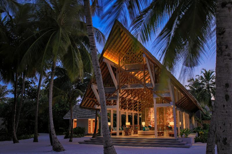 Emerald Faarufushi Resort & Spa - Lobi