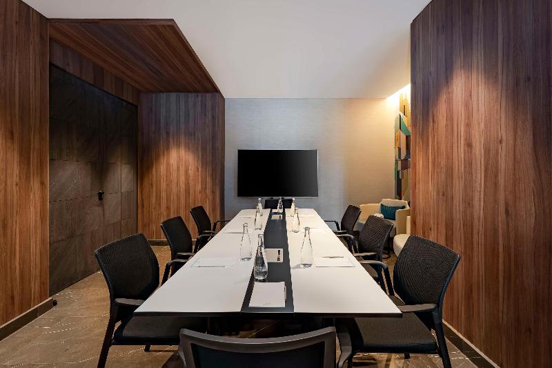 Hyatt Centric Jumeirah Dubai - Toplantı
