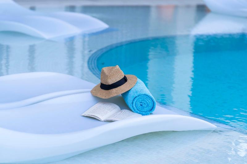 Hyatt Centric Jumeirah Dubai - Havuz