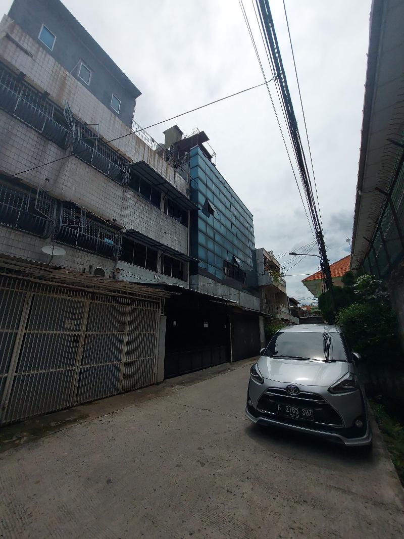 Eiffel Residence Batu Tulis 35A1 by ZUZU - Genel