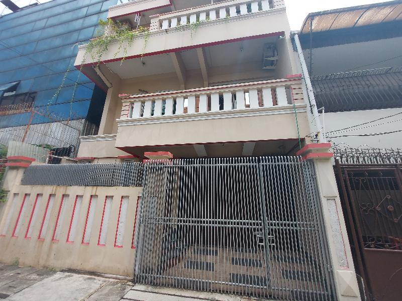 Eiffel Residence Batu Tulis 37 by ZUZU - Lobi