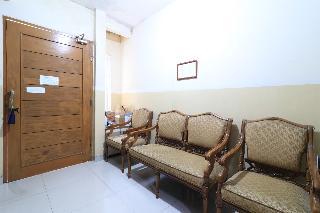 Eiffel Residence Batu Tulis 37 by ZUZU otel fotoğrafı