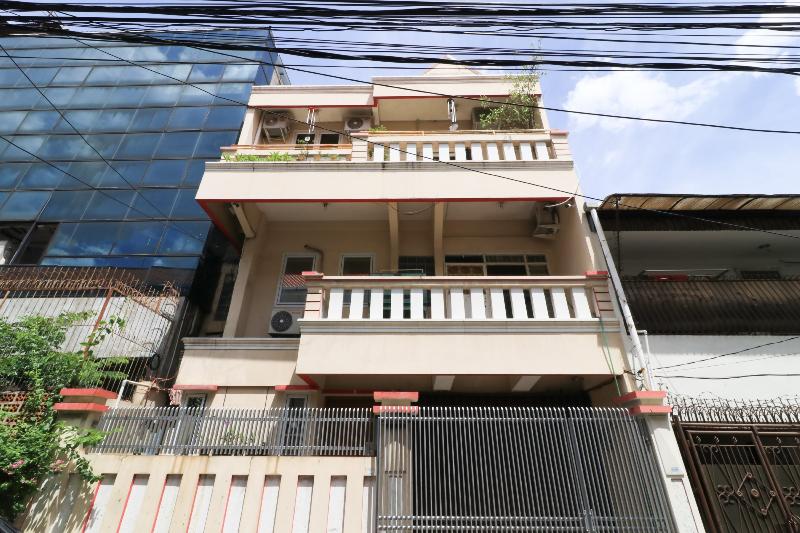 Eiffel Residence Batu Tulis 37 by ZUZU - Genel