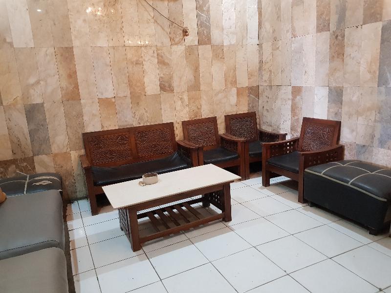 Hotel Alifah 2 by ZUZU - Lobi