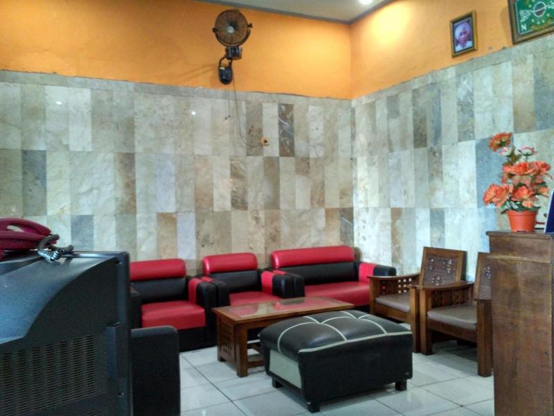 Hotel Alifah 2 by ZUZU - Lobi