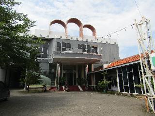 Hotel Kencana Jaya by ZUZU otel fotoğrafı