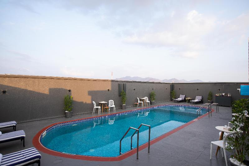 Fortis Hotel Fujairah - Havuz