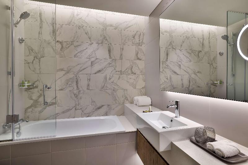 DoubleTree by Hilton Abu Dhabi Yas Island Residenc - Oda