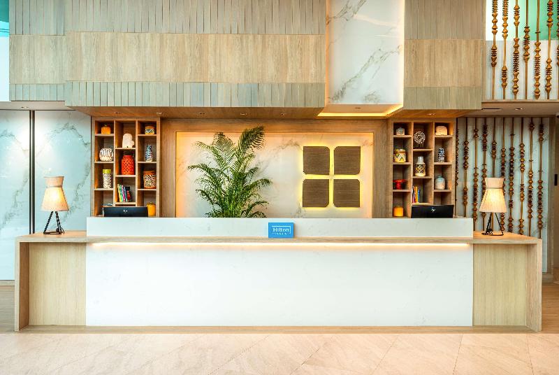 Hilton Garden Inn Phuket Bang Tao - Lobi