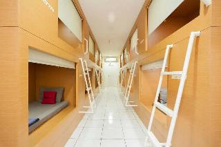 Formerly RedDoorz Hostel near Taman Puring otel fotoğrafı