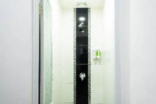 Formerly RedDoorz Hostel near Taman Puring fotoÄŸrafÄ±